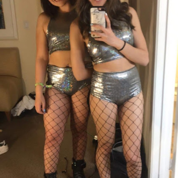 Holographic Crop Top & High Waisted 2-Piece Set - Picture 4 of 4